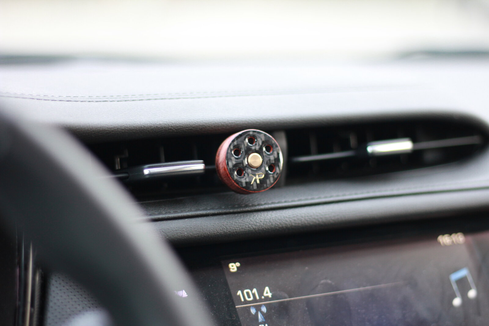 KP EXCLUSIVE — Премиальные аксессуары и парфюмерия